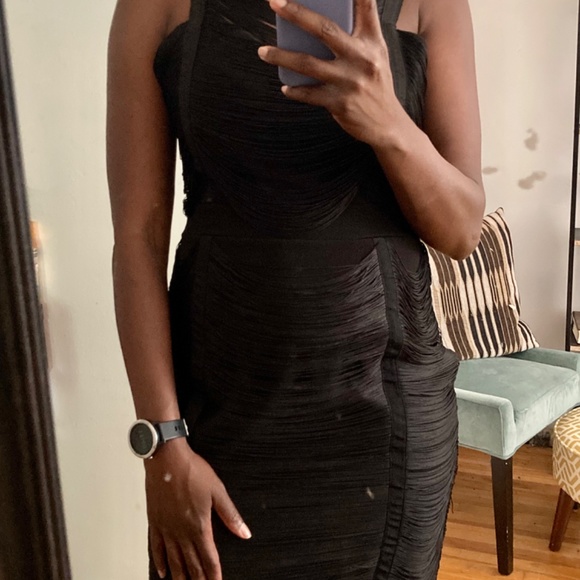 Black dress draped with fringes - Picture 1 of 4